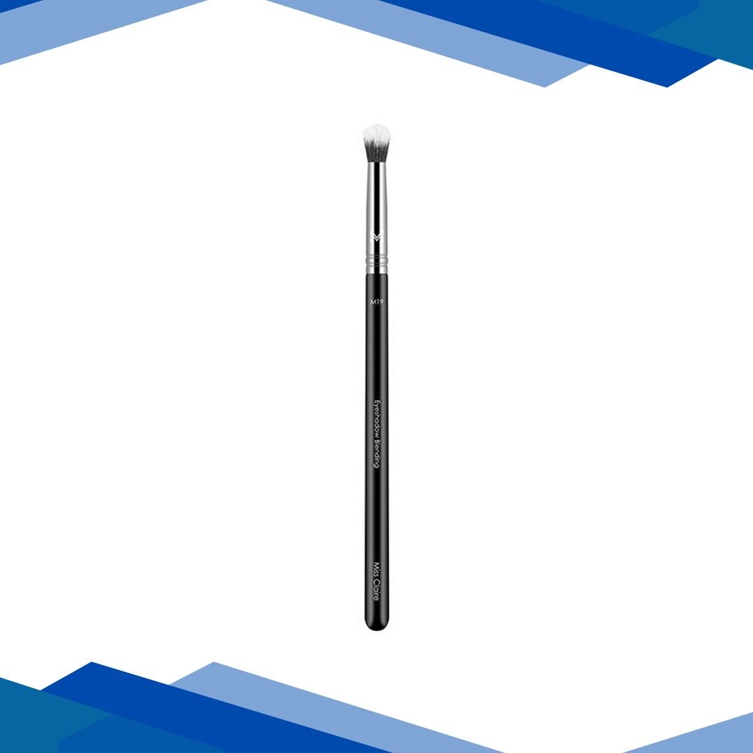 Miss Claire M19 – Eyeshadow Blending Brush (Chrome) 1’s